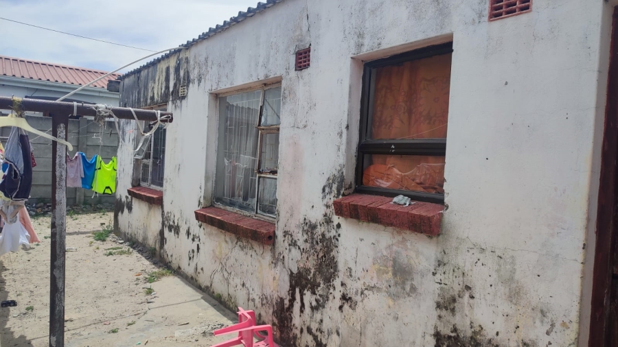 3 Bedroom Property for Sale in Uitsig Western Cape